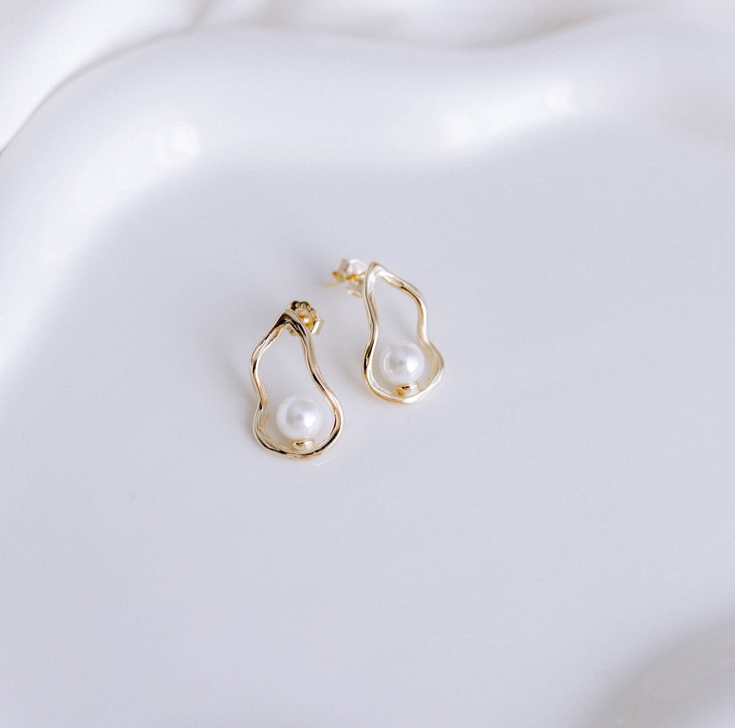 Oyster Echtsüßwasser Perle Ohrringe 14k modern filigran