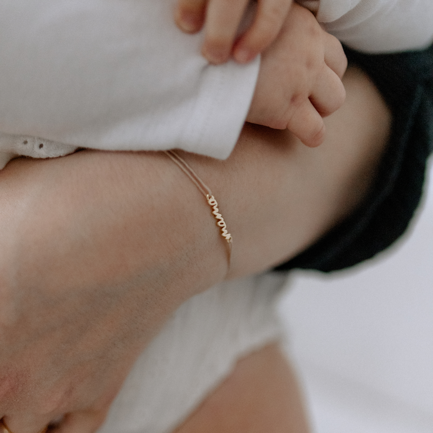 MAMA Armband